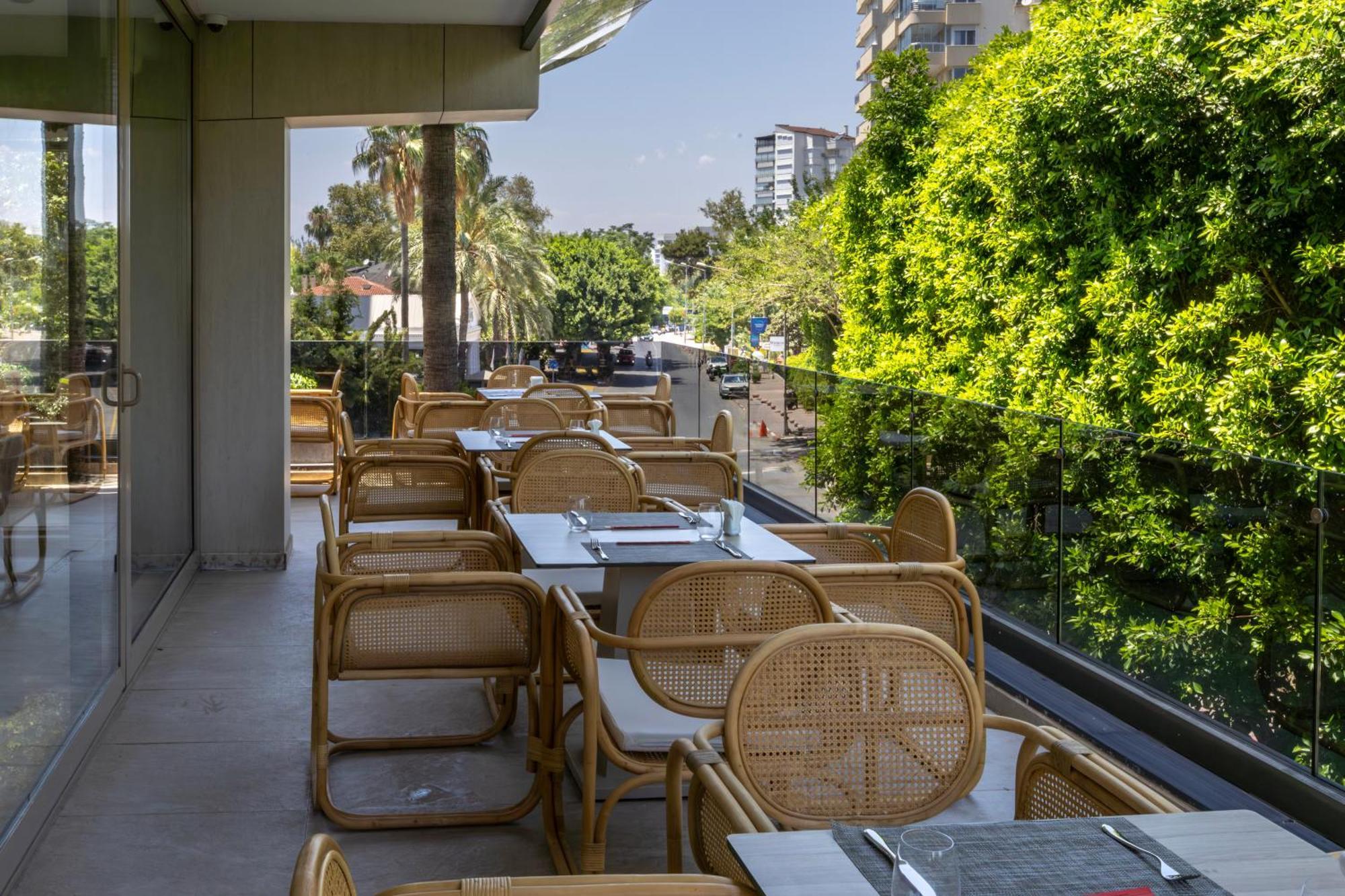 Delta Hotels By Marriott Antalya Lara - Adult Only Bagian luar foto