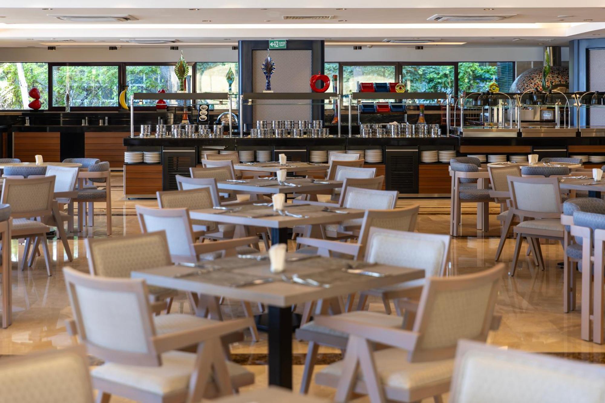 Delta Hotels By Marriott Antalya Lara - Adult Only Bagian luar foto