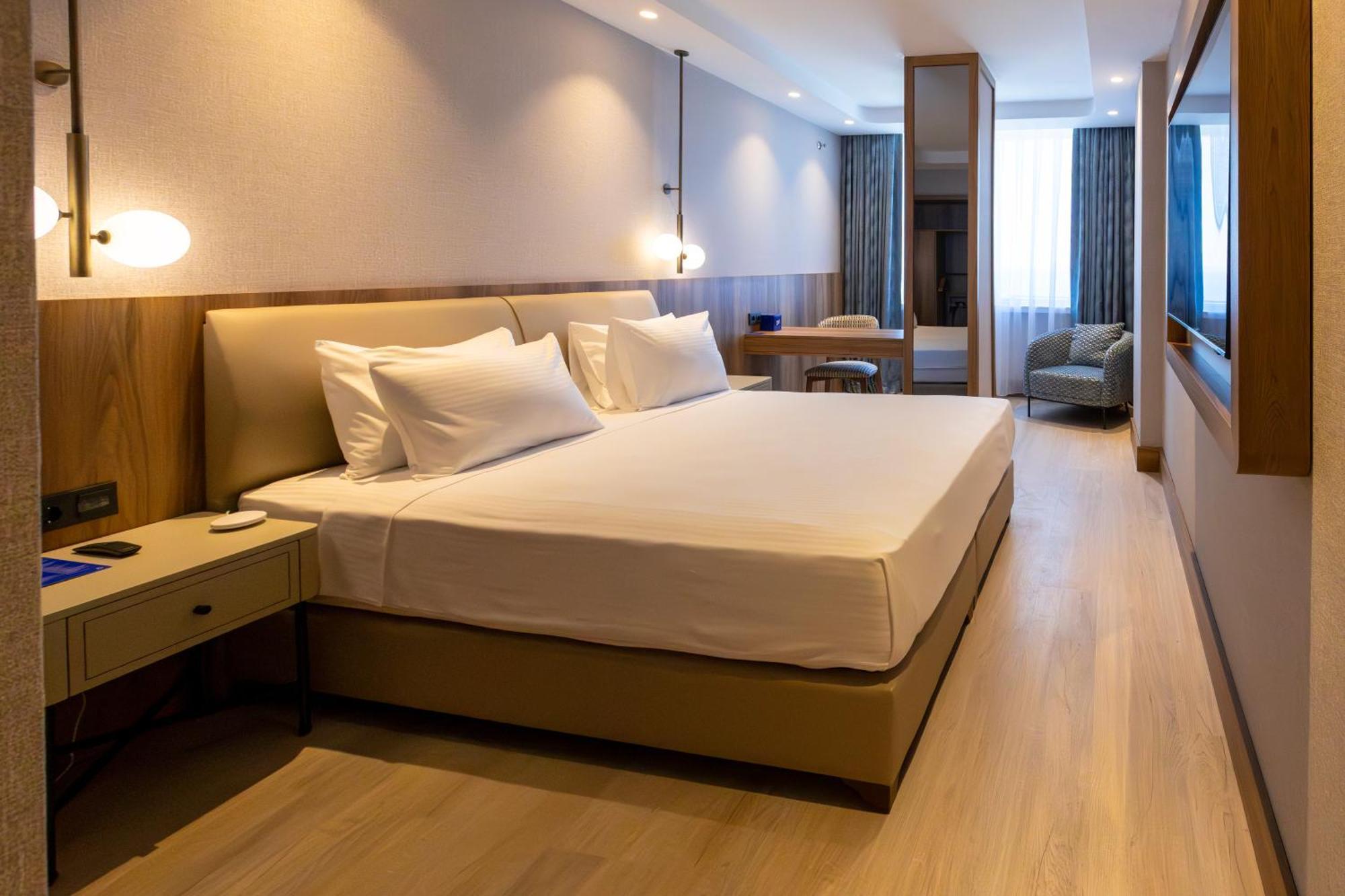Delta Hotels By Marriott Antalya Lara - Adult Only Bagian luar foto
