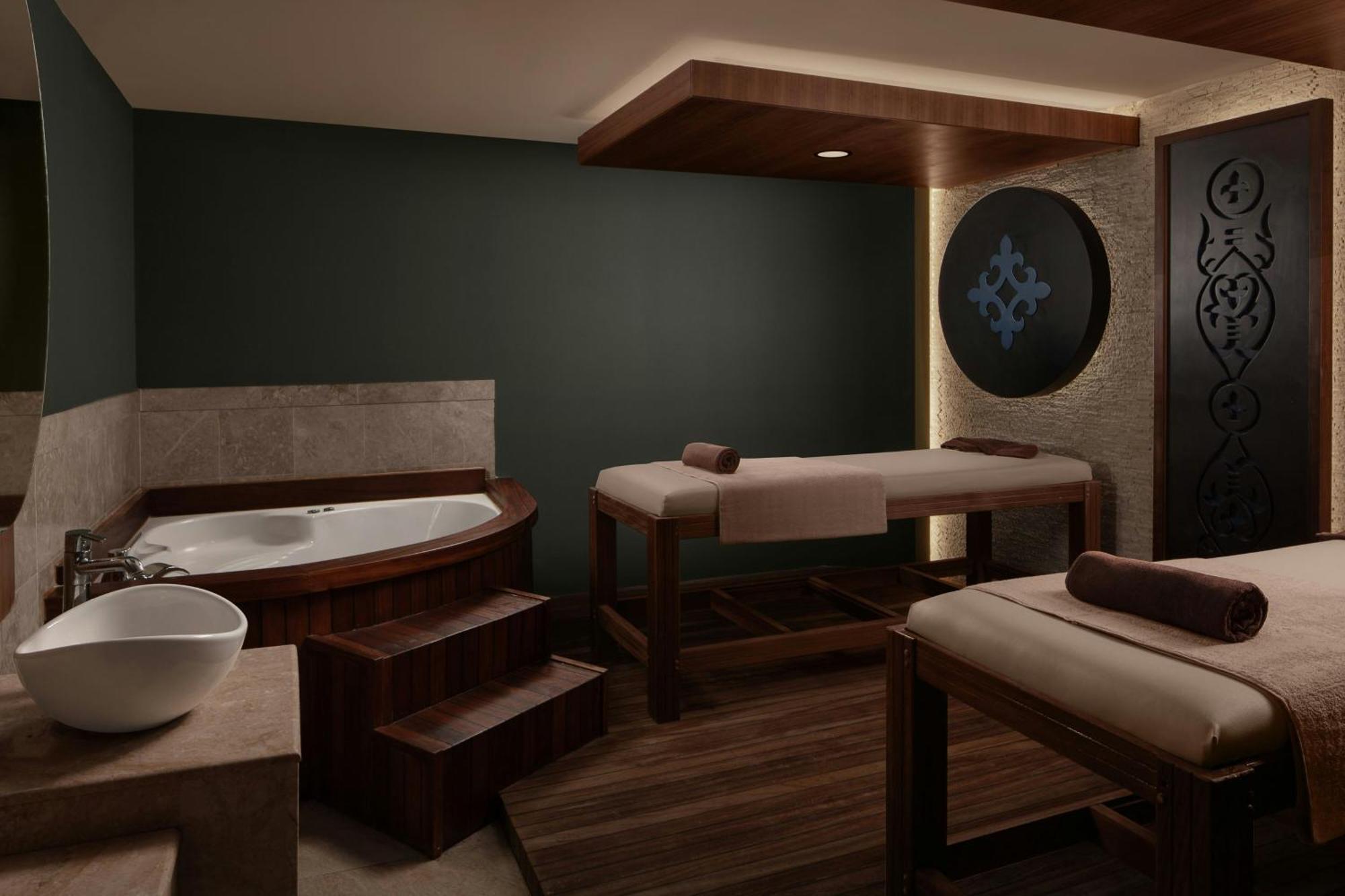 Delta Hotels By Marriott Antalya Lara - Adult Only Bagian luar foto