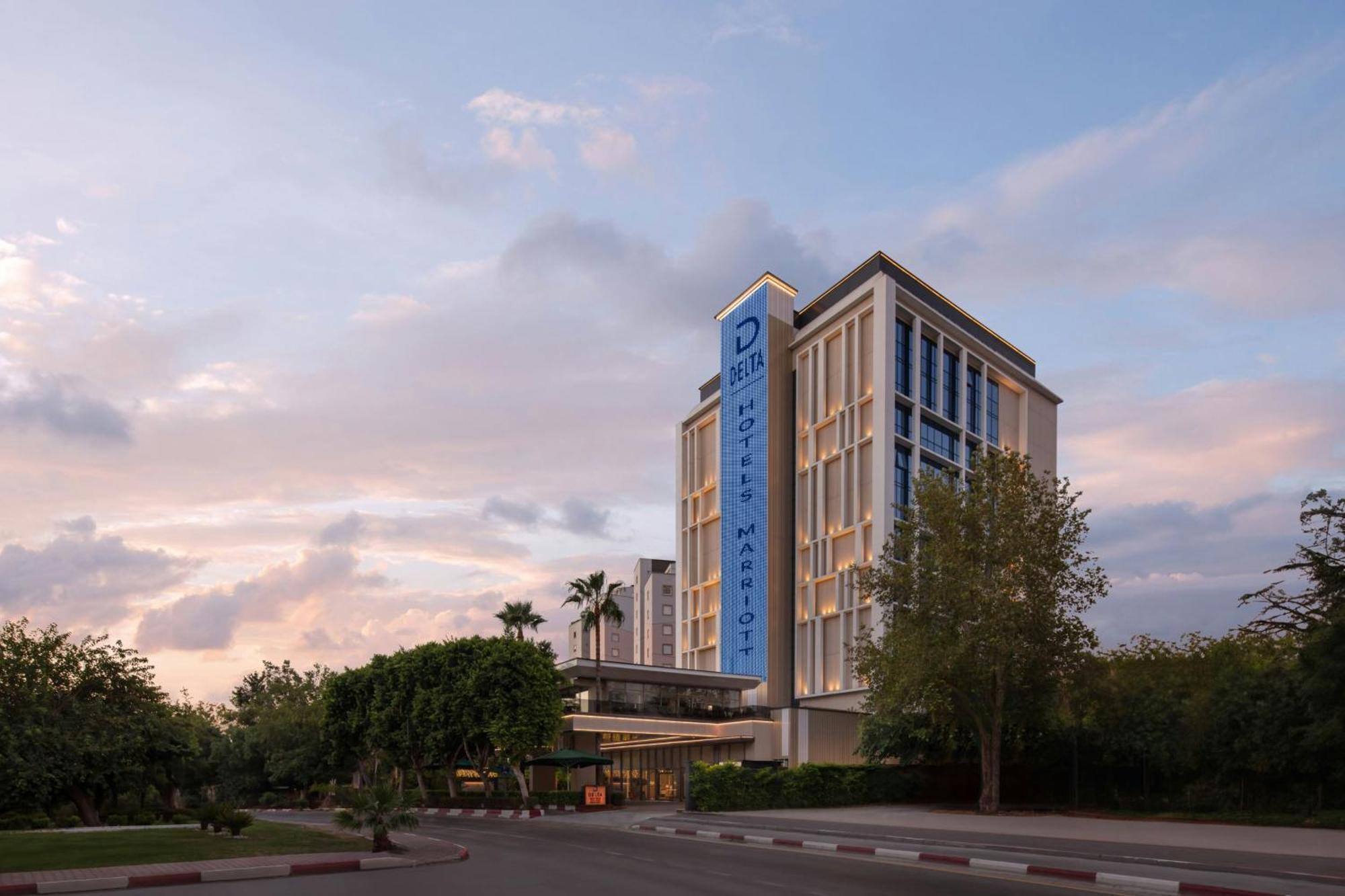 Delta Hotels By Marriott Antalya Lara - Adult Only Bagian luar foto